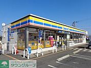 ミニストップ桶川小針領家店 徒歩8分。 630m