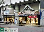 アズ熊谷 徒歩9分。 680m
