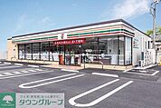セブンイレブン美里小茂田店 徒歩9分。 720m