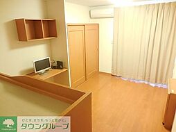 レオパレスオム 2階1Kのリビング/ダイニング