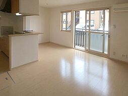 アージュ　III 1階1LDKのリビング/ダイニング