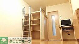 レオパレス翡翠第一 3階1Kのリビング/ダイニング