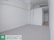 1階はフローリング、2階はじゅうたんです。