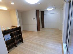 グランドソレーユ 201 2階ワンルームのリビング/ダイニング