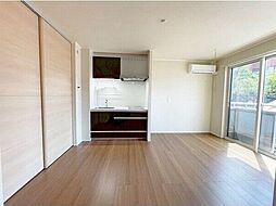 エトワール 102 1階1LDKのリビング/ダイニング