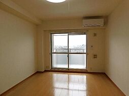 エスト・コリーヌ 204 2階1Kのリビング/ダイニング