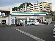 ファミリーマート北仙台駅前店 徒歩9分。 650m
