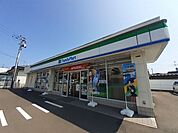 ファミリーマート泉向陽台／G店 徒歩17分。 1360m