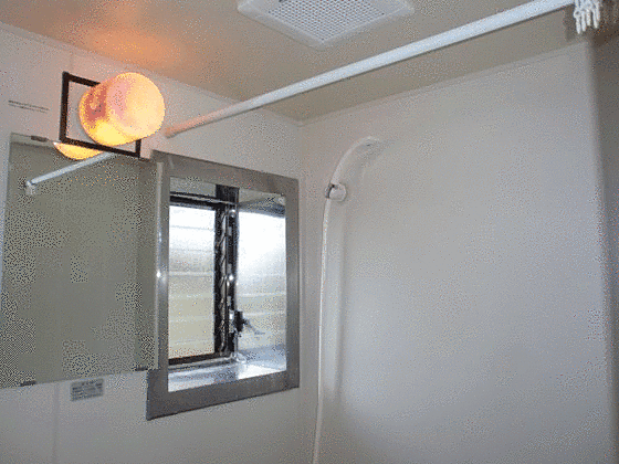 シャワールーム