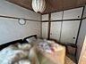 和室：【和室】広さは6帖。掃き出し窓からはバルコニーに出られます。押し入れがあるので、お部屋が片付きます。