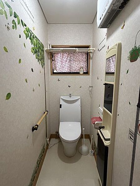 トイレを拡大表示