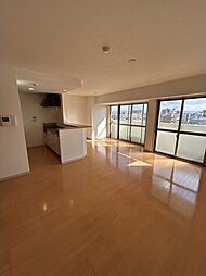 ヴェルドミール・ユモト 5階2LDKのリビング/ダイニング