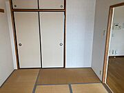 押入もありますが、洋室へ変更するなら、ここは建具を入れ替えてクローゼットへ。