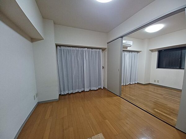 洋室を拡大表示