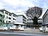 周辺：練馬区立関中学校 380m