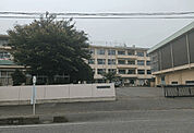 中学校「取手市立取手第一中学校まで1188m」