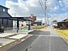 外観：前面道路含む現地写真