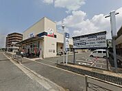 ドラッグユタカ伏見深草店 290m