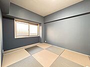 約6帖の和室！オシャレなクロスと琉球畳がポイント♪