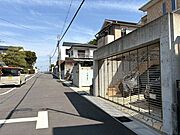 前面道路幅員約7ｍございますので、スムーズに駐車可能です♪