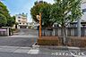 周辺：十二月田小学校1952年開校の歴史ある公立小学校。地域と連携し、子どもの自主性と協調性を育む教育を実践。落ち着いた住環境に位置し、通学しやすく、子育て世代に嬉しい安心の学校環境です。 370m