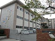 丹陽西小学校 840m