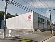 ユニクロ秦野店（311m）