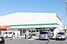 周辺：ファミリーマート 厚木上依知店（226m）