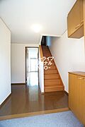 戸建てのようなゆとりのある玄関です。