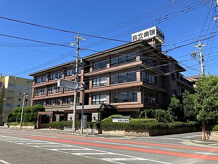 岡崎共立病院内科、整形外科、リハビリ科 1410m