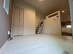 スカイフラット姫島 2階ワンルームのリビング/ダイニング