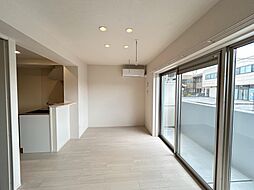 ルリアン 302 3階1LDKのリビング/ダイニング