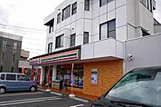 セブンイレブン裾野稲荷店まで450m