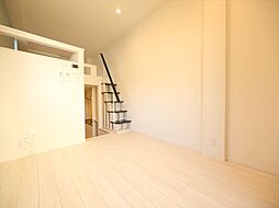 Symphony X 2階1Kのリビング/ダイニング