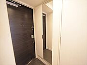 玄関　シューズボックス　姿見鏡付き（収納充実してます）