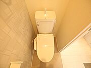 温水洗浄暖房便座付トイレ　同仕様写真