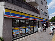 ミニストップ 神宮西駅前店（120m）