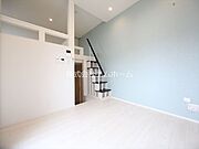 洋室6帖　ロフト6.2帖（収納にも寝室にも使えます）