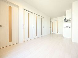 名古屋市営鶴舞線 上小田井駅 徒歩7分の賃貸アパート 3階2LDKのリビング/ダイニング