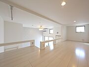 ロフト6帖（収納にも寝室にも使えます）同型写真