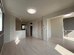 ラルーナA 201 2階2LDKのリビング/ダイニング