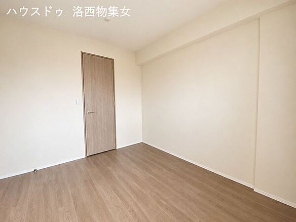 洋室を拡大表示
