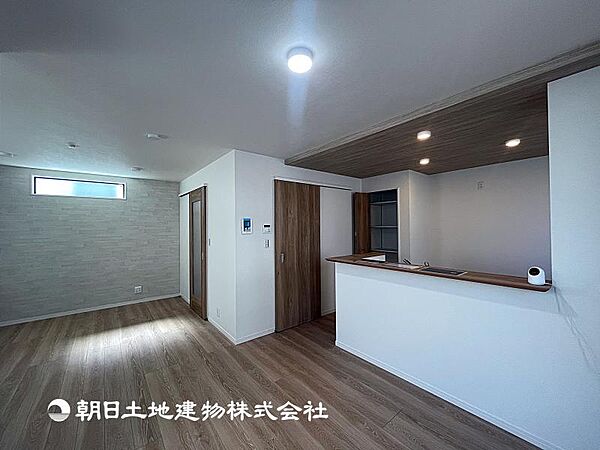 リビング/ダイニングを拡大表示