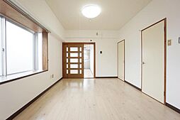 カサグランデ市坪 205 号室