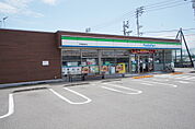 ファミリーマート 伊予農高通り店