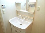 シャワー付洗面化粧台