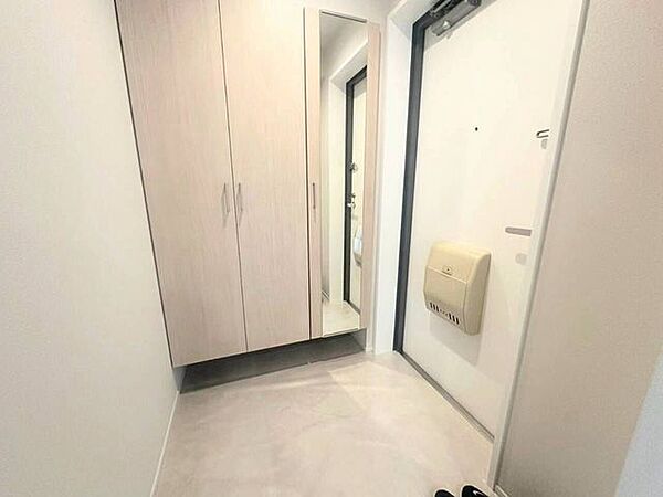 玄関を拡大表示