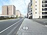 外観：前面道路含む現地写真