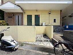 4 / 7