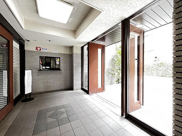 エントランスを拡大表示